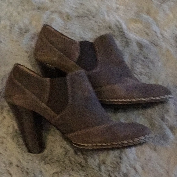 Brown leather heel booties - Picture 3 of 3